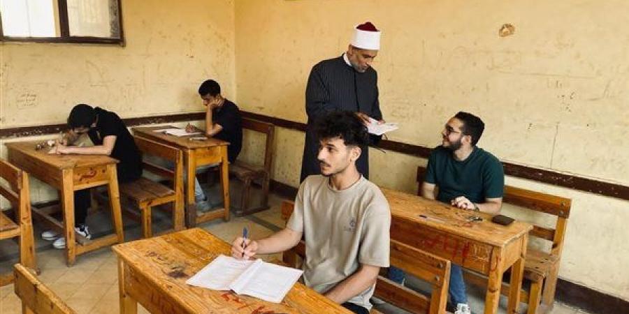 مرحلة جديدة تبدأ غدًا.. امتحانات ترسم مصير طلاب المعاهد الأزهرية