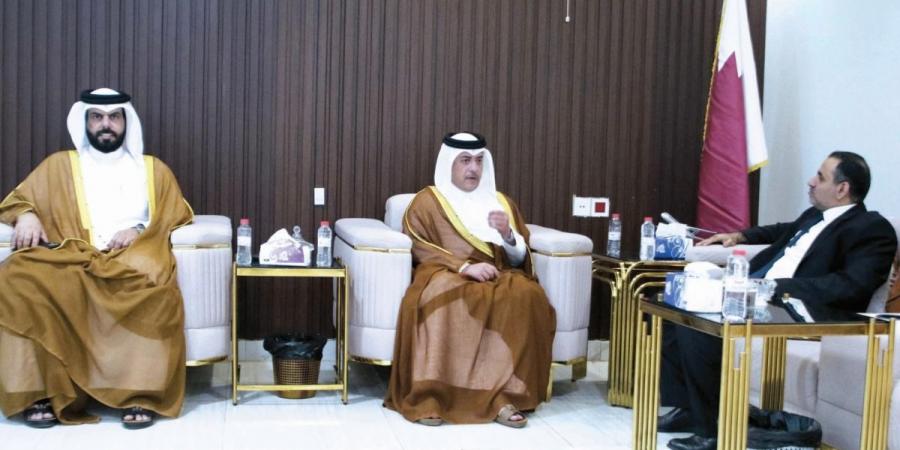 سفارات قطر حول العالم تستقبل المعزين في وفاة الأمير الوالد