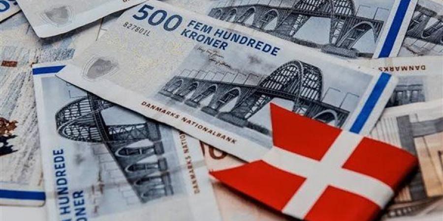سعر
      الكرون
      الدنماركي
      أمام
      الجنيه
      في
      البنوك
      المصرية
      بختام
      تعاملات
      الأسبوع