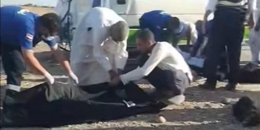 لم
      يرحم
      شيبته
      وفر
      هاربا،
      3
      قرارات
      من
      النيابة
      تلاحق
      "سائق
      الموت"
      دهس
      مسنا
      وتركه
      بالقاهرة