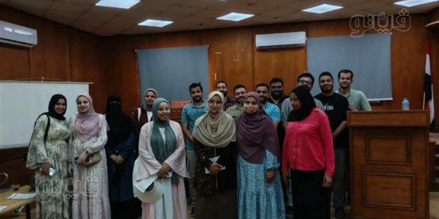 صحة
      مطروح
      تطلق
      حزمة
      برامج
      تدريبية
      لتأهيل
      173
      طبيب
      تكليف
      ورفع
      كفاءة
      خدمات
      الرعاية
      الأولية