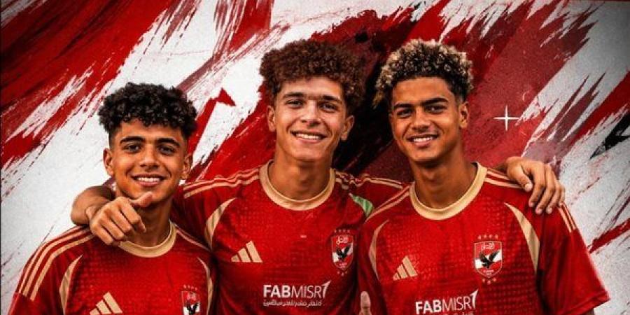 بمليون
      ونصف
      فقط،
      الأهلي
      يخطف
      3
      مواهب
      من
      إنبي