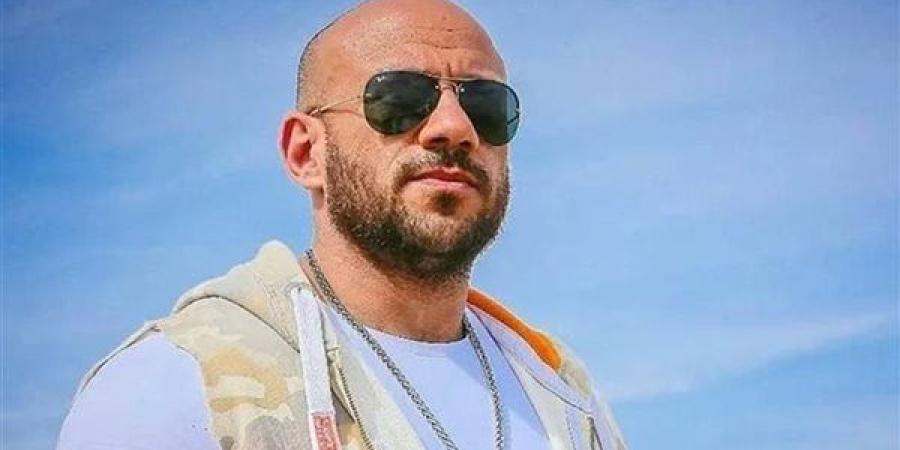 أحمد مكي يتعاقد على بطولة فيلم جديد بعد توقف مشروع "فرصة سعيدة"