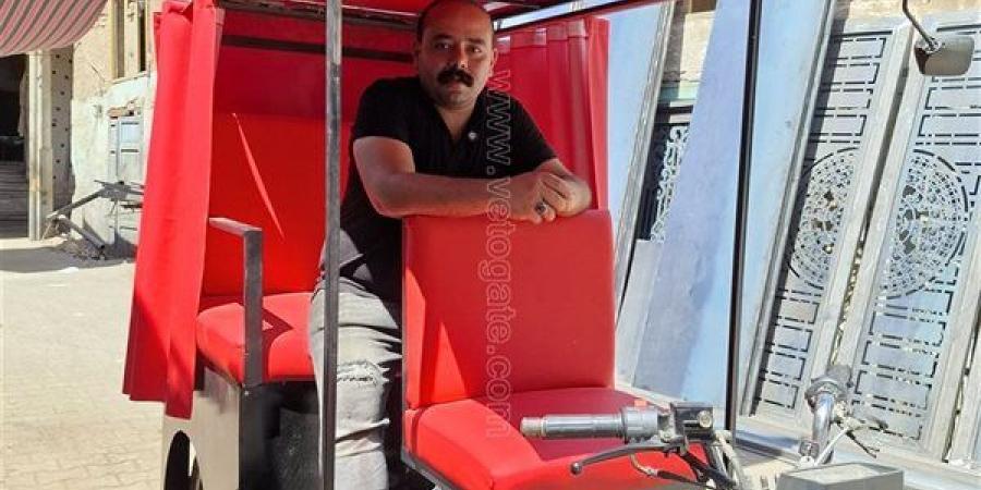 بتكلفة
      لا
      تتجاوز
      60
      ألف
      جنيه،
      حداد
      قناوي
      يصنع
      "توكتوك"
      اقتصاديا
      (فيديو)