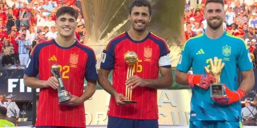سيطرة
      إسبانية
      على
      جوائز
      الأفضل
      في
      كأس
      العالم