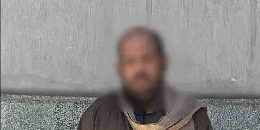 صور
      بالموبايل
      داخل
      أتوبيس
      أسيوط
      فضحت
      الجريمة،
      سقوط
      شخص
      اتهمته
      سيدة
      بمحاولة
      التحرش
      بها
