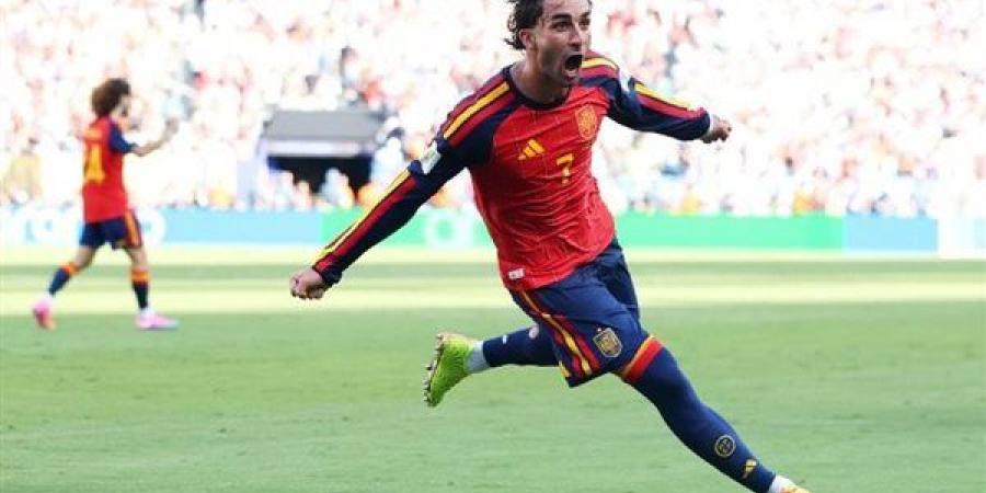 شاهد
      فرحة
      منتخب
      إسبانيا
      بالتتويج
      بكأس
      العالم
      2026