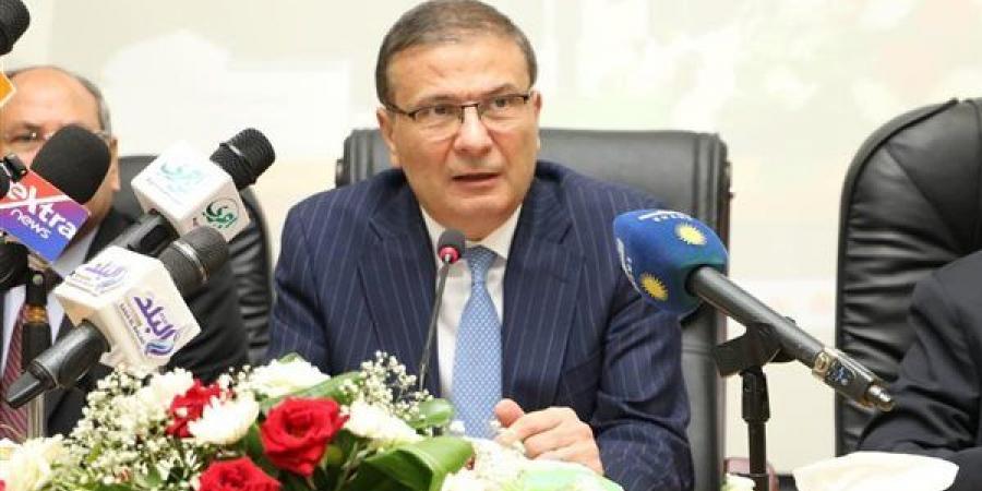 وزير
      الزراعة
      يفتتح
      مؤتمر
      تنمية
      الثروة
      الحيوانية،
      ويعلن
      إجراءات
      جديدة
      لمواجهة
      ارتفاع
      أسعار
      الأعلاف