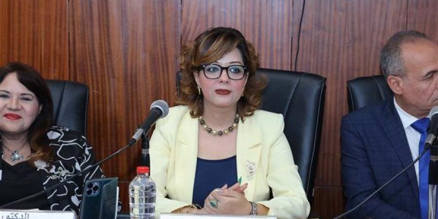 "ثورة
      30
      يونية..
      الحفاظ
      على
      الهوية
      المصرية"
      ندوة
      بمعرض
      مكتبة
      الإسكندرية
      الدولي
      للكتاب