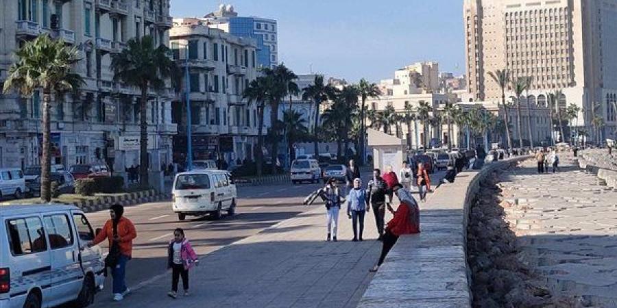 الأرصاد
      تحذر،
      اليوم
      ذروة
      الموجة
      الحارة،
      القاهرة
      تسجل
      42
      درجة
      والصعيد
      على
      صفيح
      ساخن،
      وهذا
      موعد
      انكسار
      الموجة