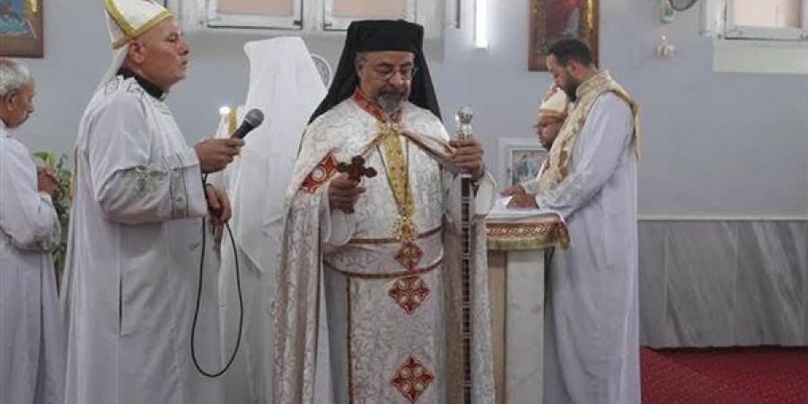 بطريرك
      الكاثوليك
      يحتفل
      بعيد
      الأجداد
      مع
      خدمة
      «فرح
      وعطاء»
      بالإيبارشية
      البطريركية
