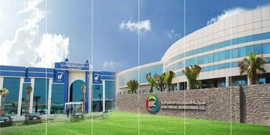 "الصناعات
      الكهربائية"
      تعلن
      نقل
      أحد
      كبار
      مساهميها
      42.2
      مليون
      سهم
      لشركات
      تابعة