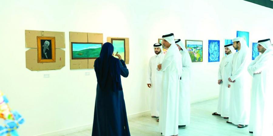 كتارا ترسخ علاقة الفن بالبيئة في معرض تشكيلي