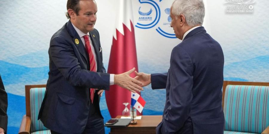وزير الدولة للشؤون الخارجية يجتمع مع وزير العلاقات الخارجية في بنما