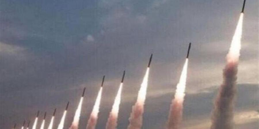 الجيش
      الإيراني
      يعلن
      استهداف
      3
      قواعد
      أمريكية بالكويت