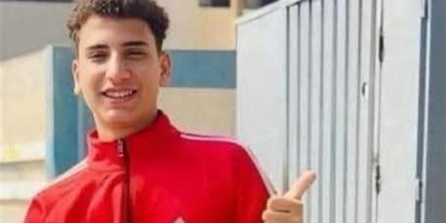 بعد
      يومين
      من
      البحث،
      انتشال
      جثمان
      شاب
      غرق
      في
      نيل
      بنها
      بالقليوبية