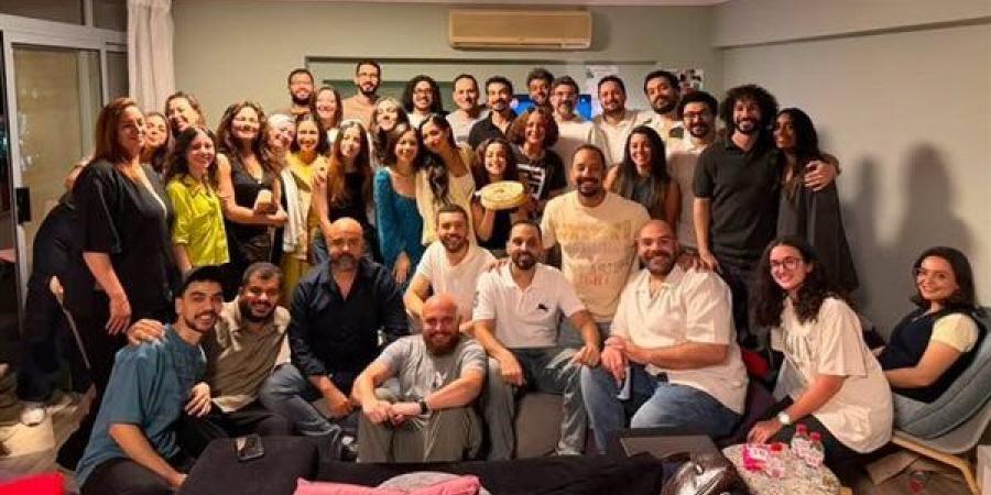 رسالة
      مؤثرة
      من
      عمرو
      وهبة
      عن
      دوره
      في
      مسلسل
      "تحت
      السن"