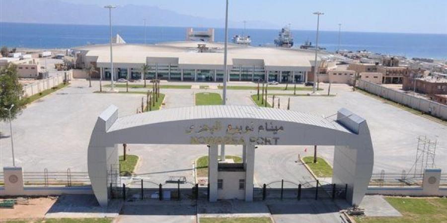 تداول
      12
      ألف
      طن
      و646
      شاحنة
      بضائع
      عامة
      ومتنوعة
      بموانئ
      البحر
      الأحمر