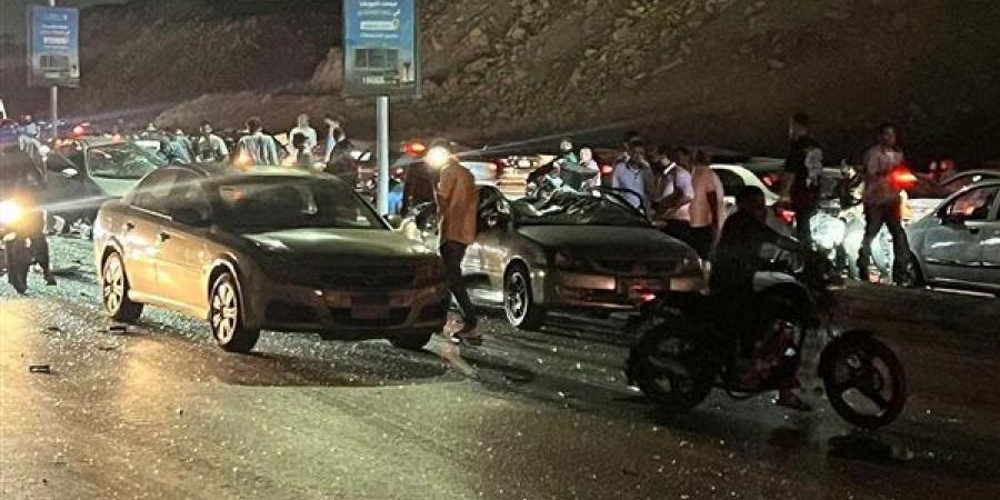 تصادم
      3
      سيارات
      على
      محور
      حسب
      الله
      الكفراوي
      ووقوع
      مصابين
