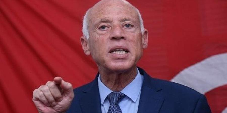 حقيقة
      طلب
      الرئيس
      التونسي
      قيس
      سعيد
      اللجوء
      السياسي
      إلى
      بريطانيا