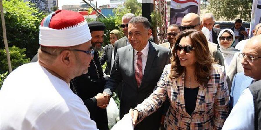 وزيرة
      التنمية
      المحلية
      ومحافظ
      القليوبية
      يفتتحان
      3
      مراكز
      تكنولوجية
      جديدة
      بالقناطر
      الخيرية