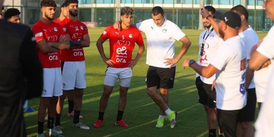 منتخب الشباب يواصل استعداداته لمواجهتي الأردن (صور)