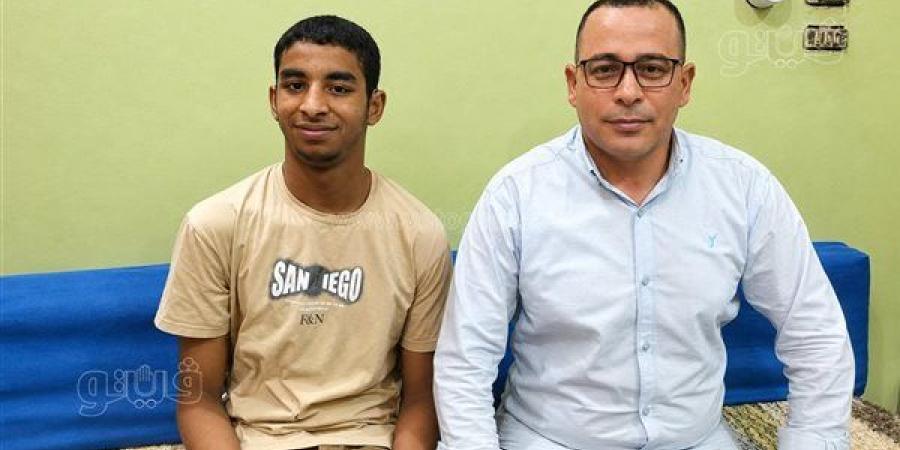 أول
      الجمهورية
      بالثانوية
      الأزهرية
      أدبي
      دمج:
      "أمي
      سر
      تفوقي
      وحفظ
      القرآن
      والالتزام
      بالصلاة
      مفتاح
      النجاح"
      (فيديو)