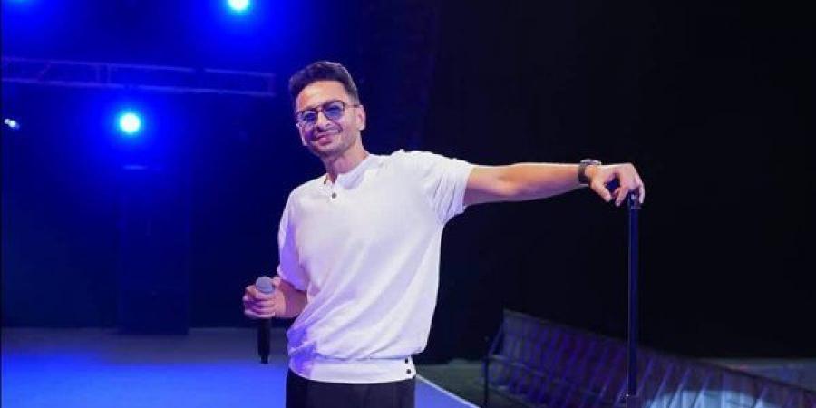 حمادة
      هلال
      يجري
      البروفات
      الأخيرة
      قبل
      حفل
      دبي
      (صور)