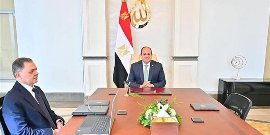 الرئيس
      السيسي
      يستقبل
      وزير
      الداخلية