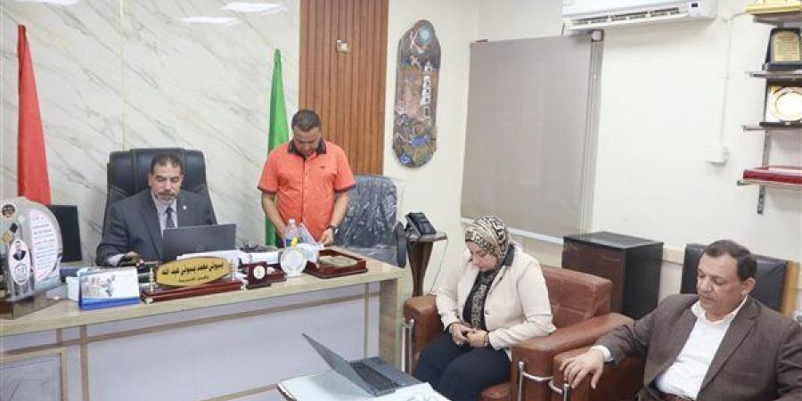 غرفة
      عمليات
      تعليم
      الدقهلية
      تتابع
      امتحان
      اللغة
      الإنجليزية
      بالدور
      الثاني
      للشهادة
      الإعدادية