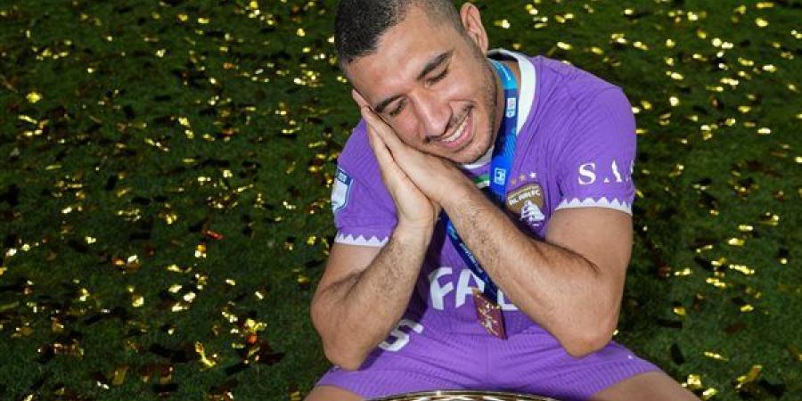 نجم
      منتخب
      مصر
      ينافس
      على
      جائزة
      أفضل
      لاعب
      في
      الدوري
      الإماراتي