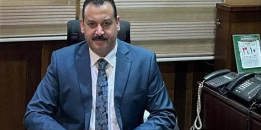 من
      هو
      اللواء
      عبد
      الناصر
      موافي
      مدير
      أمن
      مطار
      القاهرة
      الجديد؟
      مسيرة
      أمنية
      في
      البحث
      الجنائي
      وتأمين
      المنافذ
