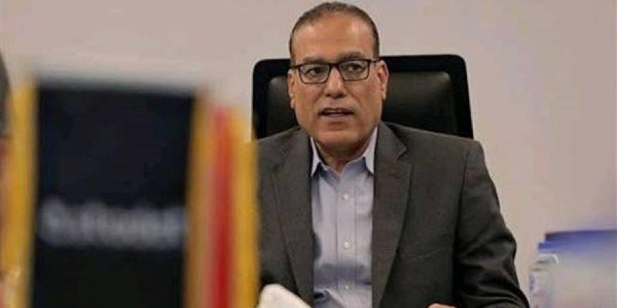 مصطفى
      عزام:
      نظام
      التراخيص
      في
      مصر
      يختلف
      عن
      أوروبا
      والأندية
      أمام
      مسارين
      للتطبيق