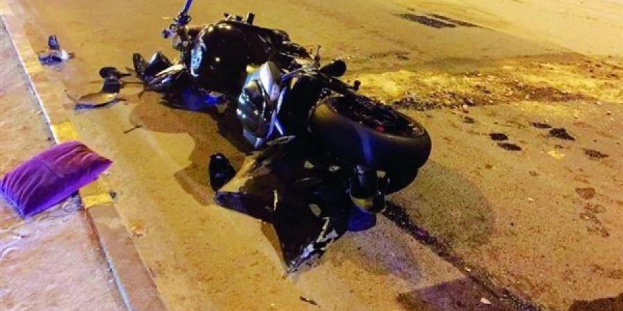 طالب
      يلفظ
      أنفاسه
      الأخيرة
      متأثرًا
      بإصابته
      إثر
      حادث
      تصادم
      دراجة
      نارية
      بقنا