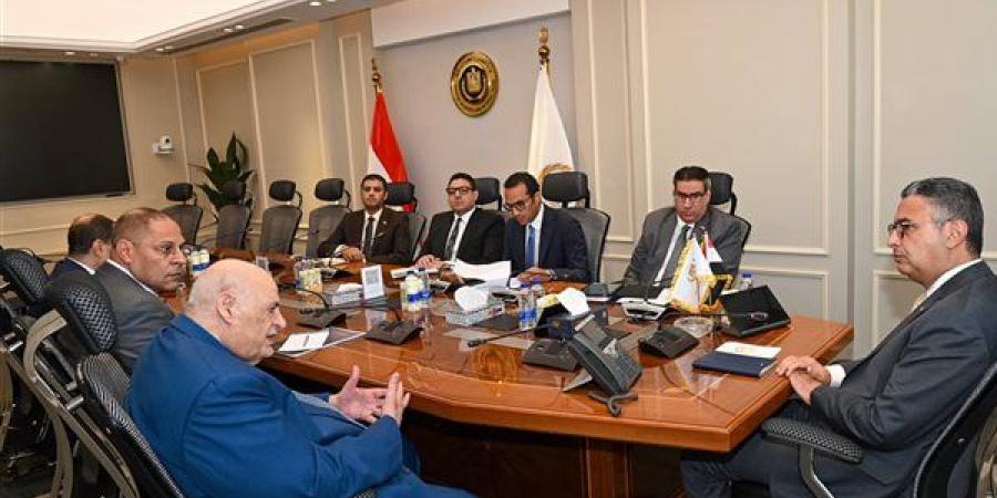 التموين:
      لا
      تغيير
      في
      سعر
      رغيف
      الخبز
      أو
      آليات
      صرفه
      مع
      تطبيق
      منظومة
      الخصم
      المباشر