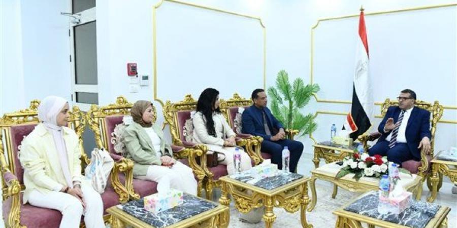 محافظ قنا يبحث مع وفد "الأمم المتحدة" سبل التعاون المشترك (صور)
