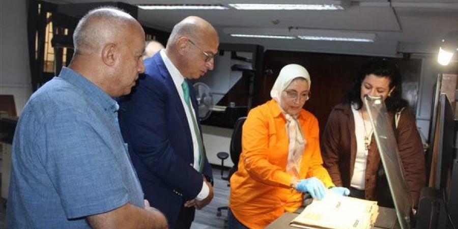 رئيس
      دار
      الكتب
      والوثائق
      يستقبل
      مساعد
      وزير
      الثقافة
      للتحول
      الرقمي