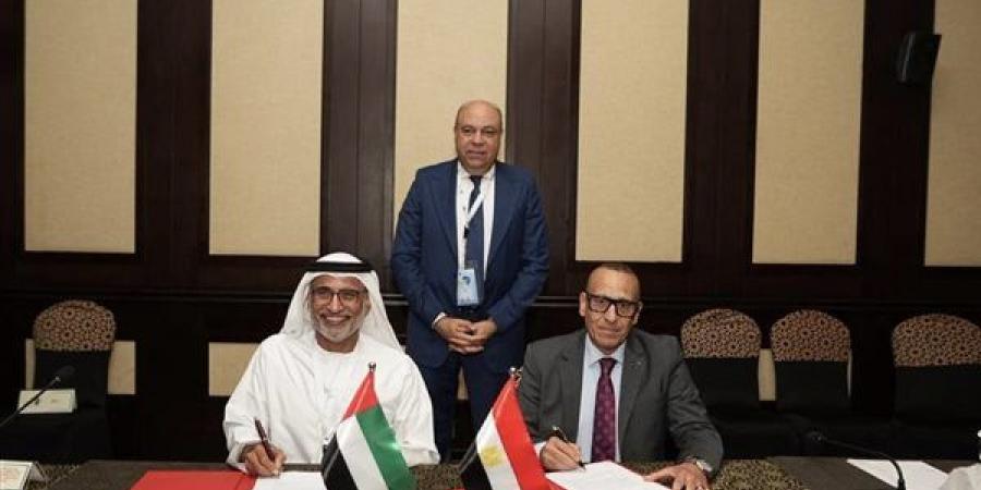 مصر
      والإمارات
      توقعان
      مذكرة
      تفاهم
      لتعزيز
      الربط
      الجوي