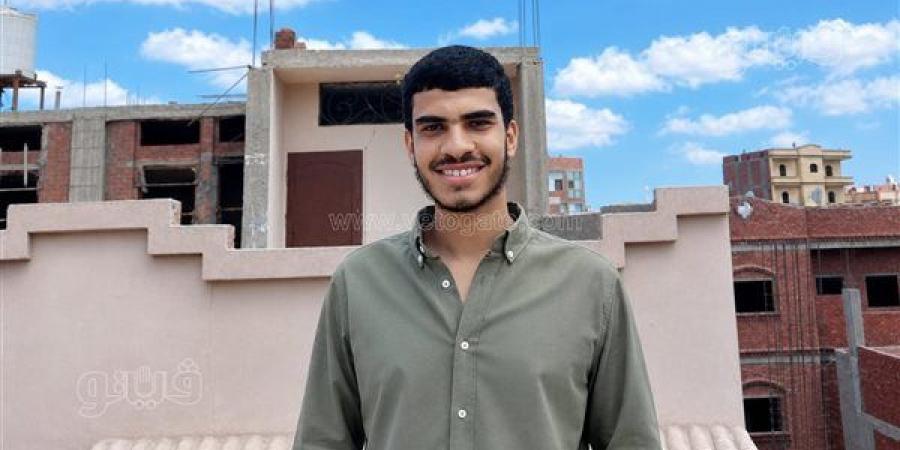 شابٌ
      قلبه
      معلق
      بالمساجد
      وألم
      فراق
      الأب
      وإرادة
      تتحدى
      الظروف،
      5
      قصص
      إنسانية
      في
      قائمة
      أوائل
      الثانوية
      الأزهرية
      بالشرقية