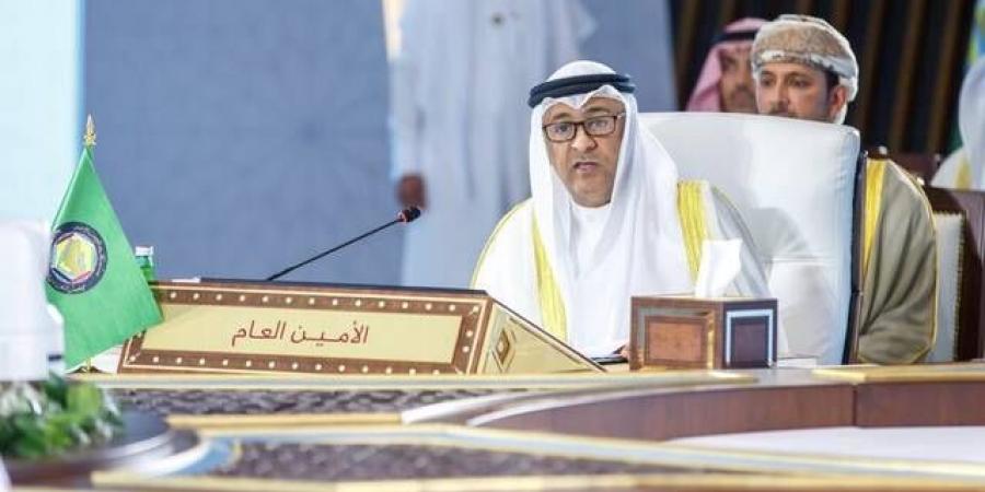 البديوي:
      دول
      مجلس
      التعاون
      الخليجي
      تقف
      صفاً
      واحداً
      إلى
      جانب
      السعودية