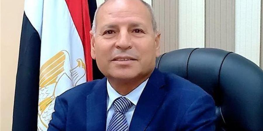 محافظ
      القاهرة
      يهنئ
      أوائل
      الثانوية
      العامة