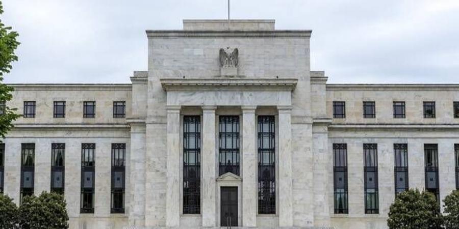 بنك
      الاحتياطي
      الفيدرالي
      الأمريكي
      يثبت
      أسعار
      الفائدة
