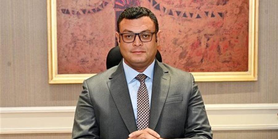 أول
      رد
      من
      الإسكان
      على
      رفع
      صورة
      الشربيني
      من
      ممر
      الوزراء