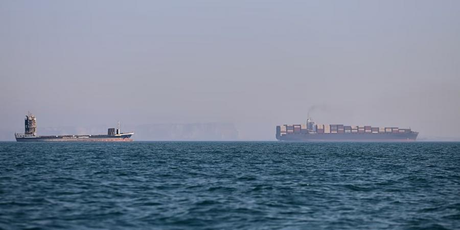 الإعلان عن تأسيس تحالف بحري دفاعي متعدد الجنسيات لحماية حرية الملاحة وخطوط التجارة الدولية
