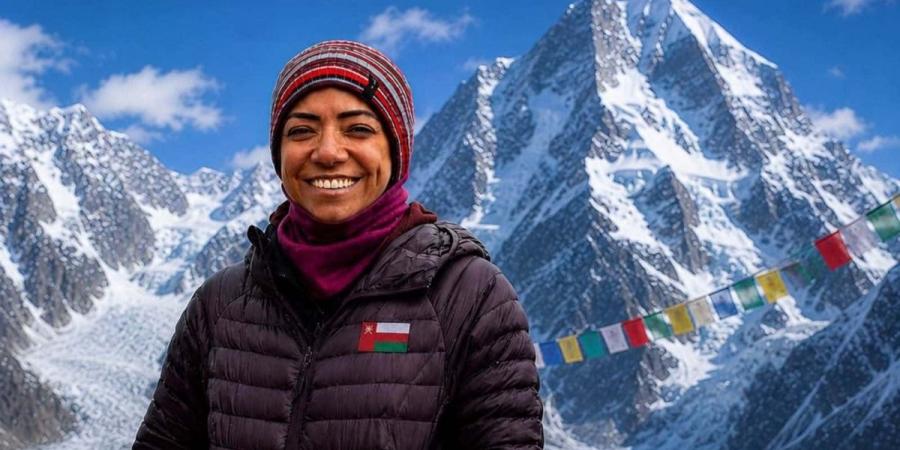 أول امرأة عُمانية تصل إلى قمة إيفرست.. وفاة نظيرة الحارثي إثر انهيار جليدي في باكستان