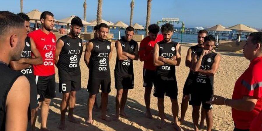 أحمد
      عبد
      الرازق
      مديرا
      فنيا
      لمنتخب
      الكرة
      الشاطئية