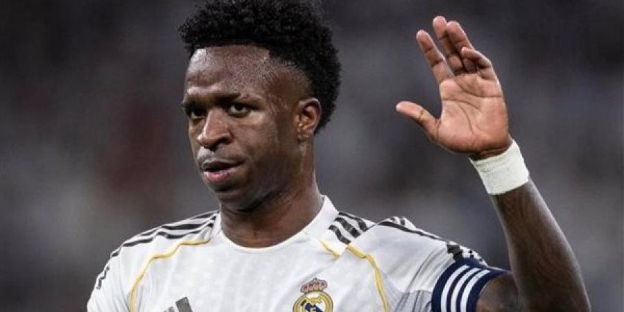 التجديد
      أم
      الرحيل؟
      48
      ساعة
      تحسم
      مصير
      فينيسيوس
      مع
      ريال
      مدريد