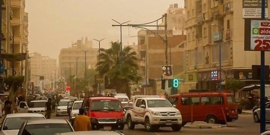 شبورة
      كثيفة
      ورمال
      وأتربة
      على
      هذه
      المناطق،
      الظواهر
      الجوية
      لطقس
      الغد