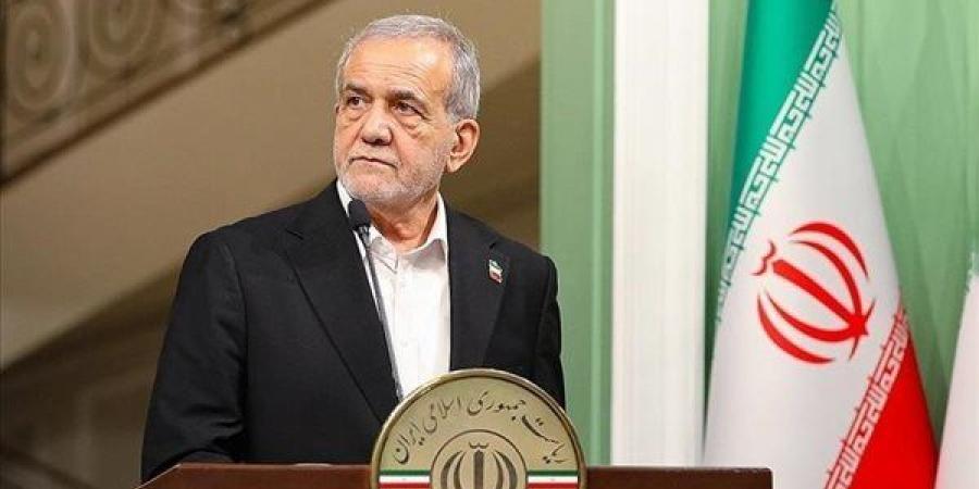 الرئيس
      الإيراني:
      علينا
      السعي
      إلى
      إرغام
      العدو
      على
      الالتزام
      بما
      وقع
      عليه