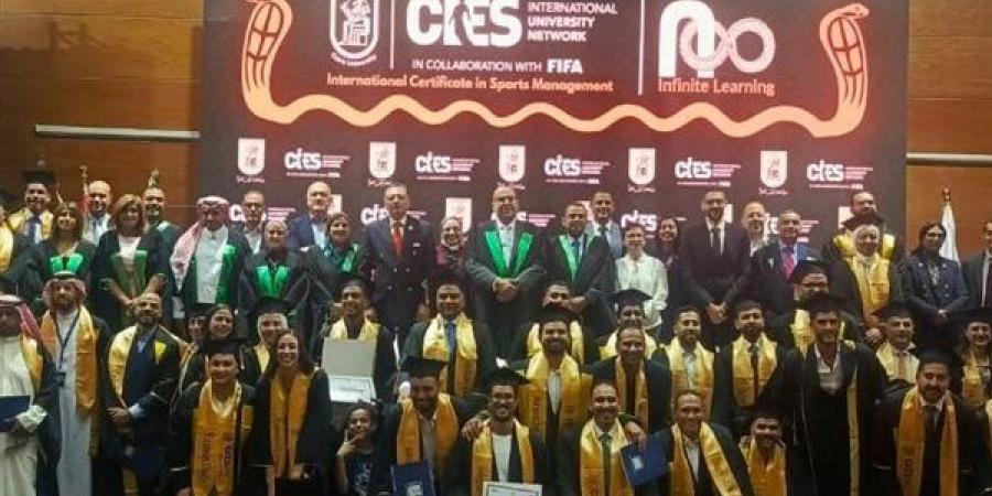 جامعة القاهرة تحتفل بتخريج الدفعة الـ18 من برنامج الإدارة الرياضية